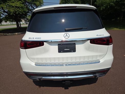 Used 2022 Mercedes-Benz GLS 450 4MATIC image 4