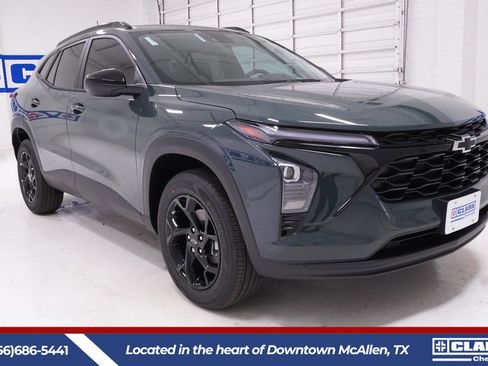 New 2026 Chevrolet Trax LT FWD image 3