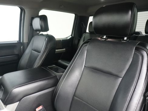 Used 2018 Ford F250 Lariat w/ FX4 Off-Road Package AWD/4WD image 9