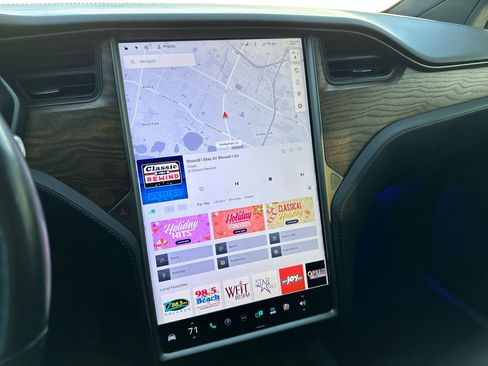 Used 2020 Tesla Model X Long Range image 15