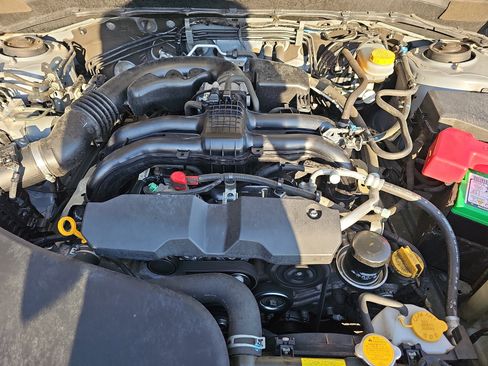 Used 2015 Subaru Forester 2.5i Touring w/ Eyesight & Navigation System image 31