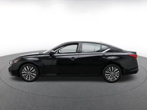 Used 2026 Nissan Altima 2.5 SV FWD image 4