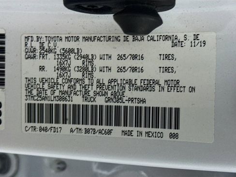 Certified 2020 Toyota Tacoma TRD Off-Road w/ Technology Package image 34