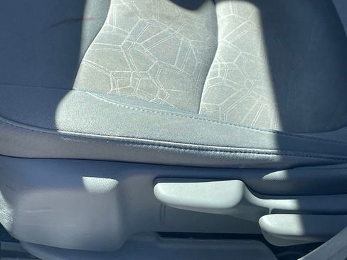 Used 2016 Chevrolet Volt LT w/ Comfort Package image 4