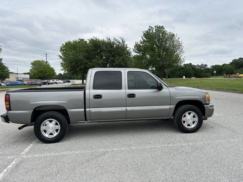 Used 2007 GMC Sierra 1500 SLE w/ Crew Cab Value Package RWD image 6