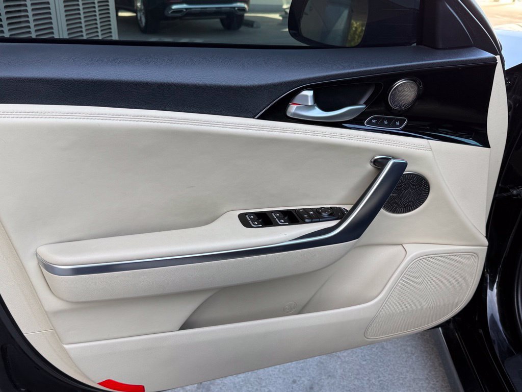 Used 2018 Kia Stinger Premium AWD/4WD image 6