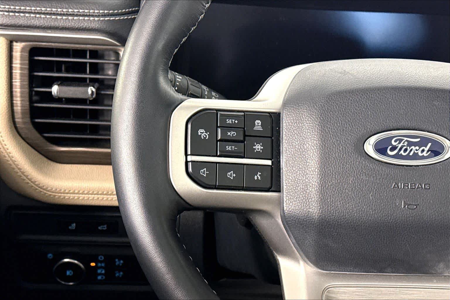 Used 2024 Ford Expedition Max Limited RWD image 19