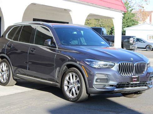 Used 2022 BMW X5 sDrive40i w/ Premium Package image 2