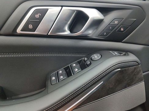 Used 2026 BMW X5 xDrive40i w/ M Sport Package image 12