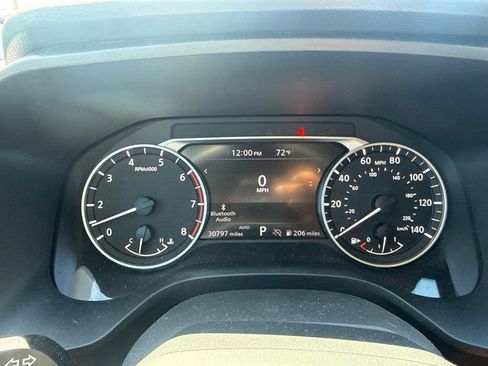 Used 2025 Nissan Rogue S AWD/4WD image 11