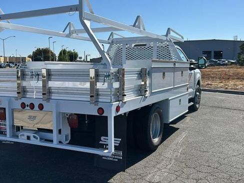 New 2025 Ford F350 XL w/ XL Chrome Package image 5