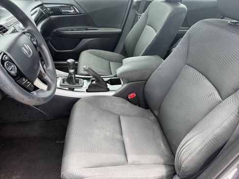Used 2017 Honda Accord LX image 10