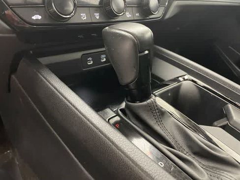 Used 2024 Honda Accord EX-L image 10