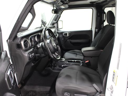 Used 2021 Jeep Gladiator Sport AWD/4WD image 3
