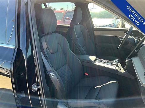 Used 2025 Volvo XC90 B6 Plus image 10