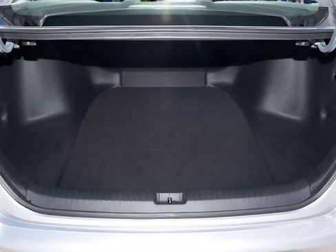 Certified 2025 Honda Accord SE image 9