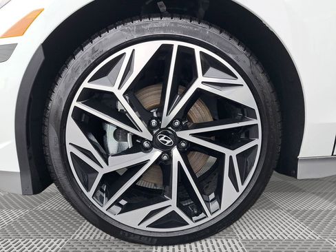 New 2025 Hyundai Ioniq 6 SEL image 10