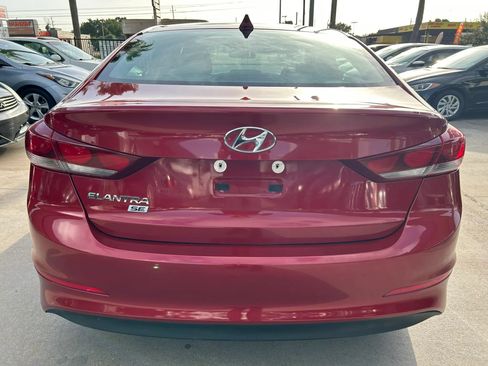 Used 2017 Hyundai Elantra SE FWD image 4