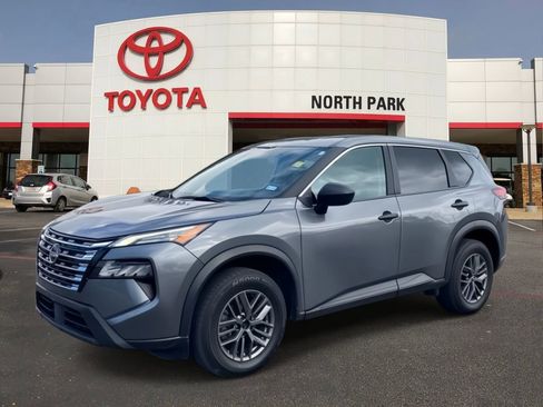 Used 2024 Nissan Rogue S FWD image 1