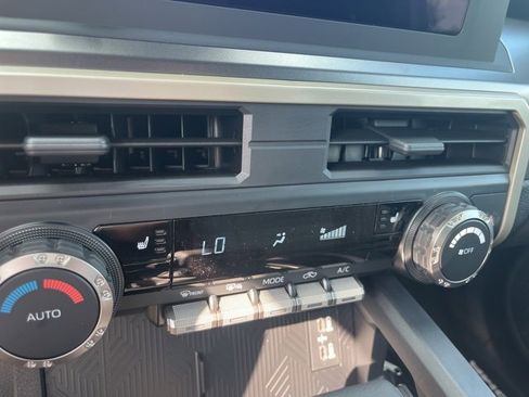 New 2025 Toyota Tacoma TRD Off-Road image 17