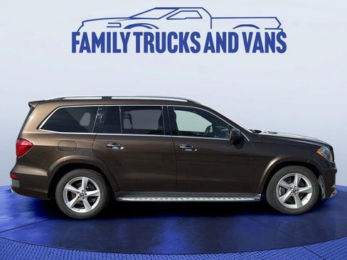 Used 2015 Mercedes-Benz GL 550 4MATIC image 6
