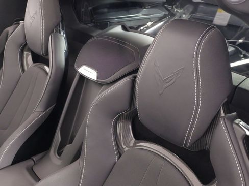 Used 2022 Chevrolet Corvette Stingray Coupe w/ 1LT image 31