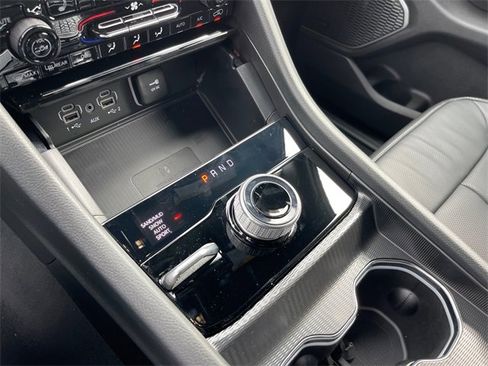 New 2024 Jeep Grand Cherokee L Limited w/ Luxury Tech Group II image 17