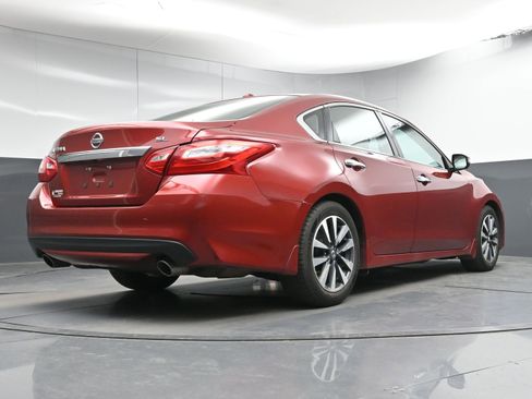 Used 2017 Nissan Altima 2.5 SL w/ 2.5 Technology Package image 28