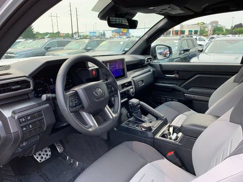 Used 2025 Toyota Tacoma TRD Sport AWD/4WD image 16