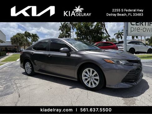 Used 2020 Toyota Camry LE FWD image 1