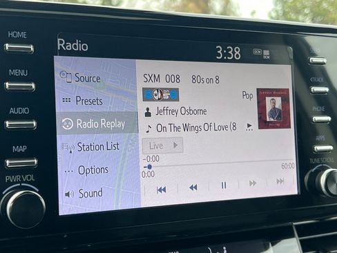 Certified 2023 Toyota Sienna Platinum image 24