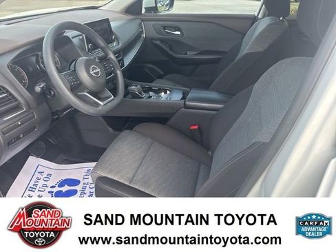 Used 2023 Nissan Rogue SV FWD image 12