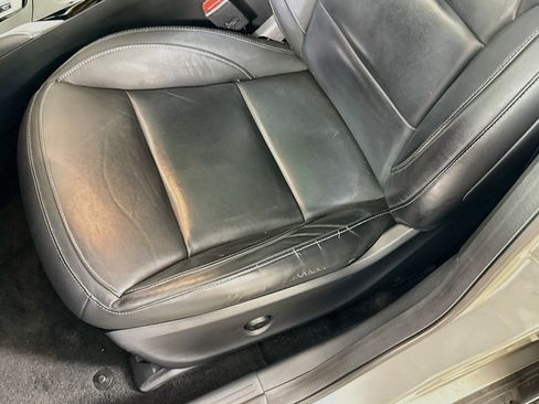 Used 2018 INFINITI QX30 AWD image 21