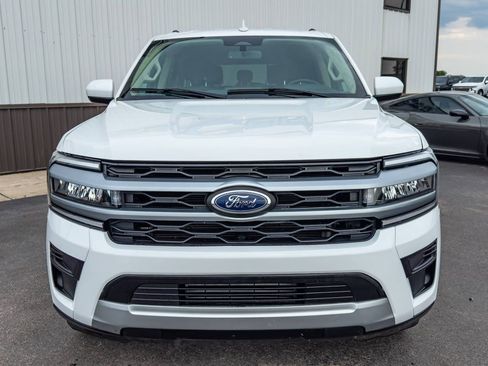 Used 2024 Ford Expedition Max XLT AWD/4WD image 4