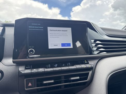 New 2025 Toyota Camry SE image 19