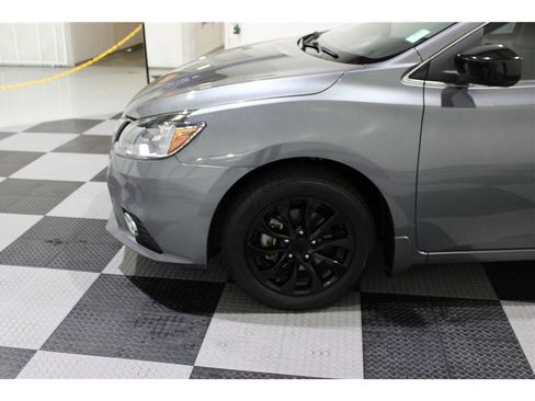 Used 2018 Nissan Sentra S w/ S Midnight Style Package image 9