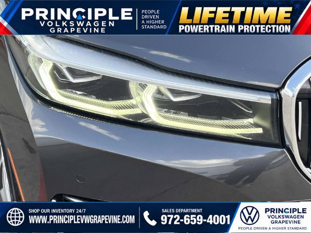 Used 2021 BMW 740i w/ Premium Package RWD image 7