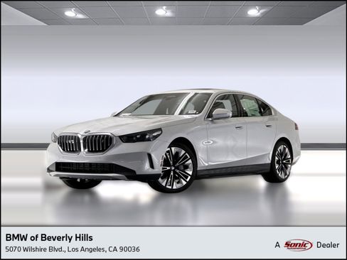 Used 2026 BMW i5 eDrive40 w/ Premium Package AWD/4WD image 1