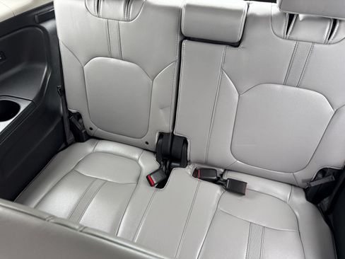 Certified 2025 Honda Pilot Touring image 31
