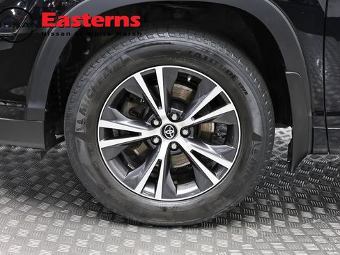 Used 2016 Toyota Highlander XLE AWD/4WD image 29