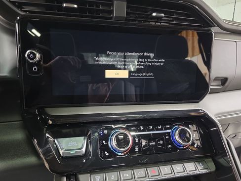 New 2026 GMC Sierra 2500 AT4X w/ LPO, Black Badging Package AWD/4WD image 19