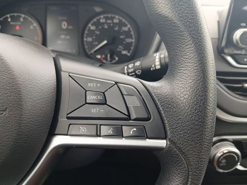 Used 2022 Nissan Altima 2.5 S FWD image 13
