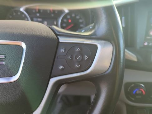 Used 2020 GMC Terrain SLE w/ Driver Convenience Package FWD image 9