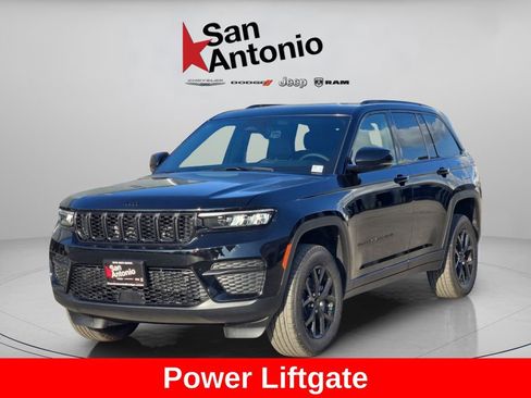 New 2025 Jeep Grand Cherokee Altitude RWD image 4
