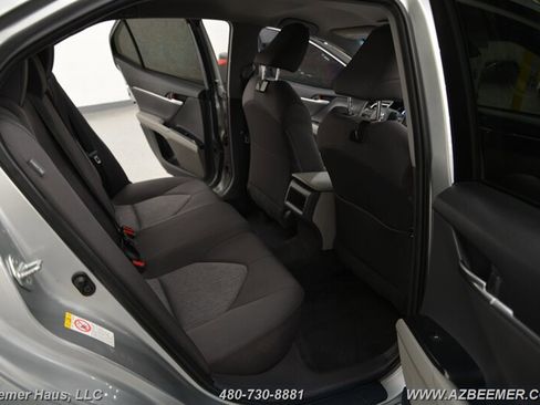 Used 2018 Toyota Camry LE image 21