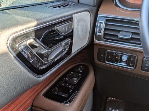 Used 2024 Lincoln Navigator L Reserve image 26