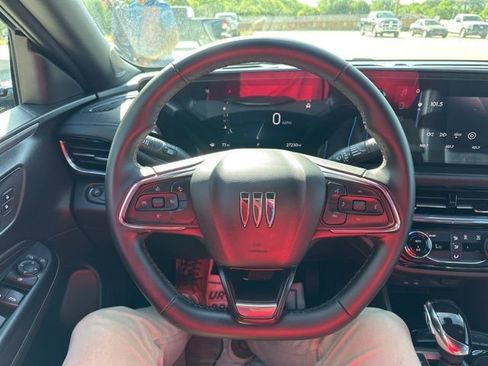 Used 2025 Buick Envista Sport Touring FWD image 12