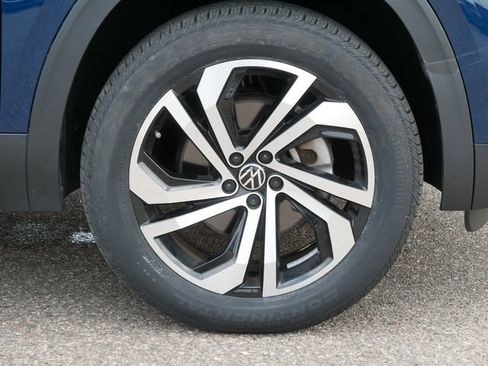 Certified 2023 Volkswagen Atlas Cross Sport SEL AWD/4WD image 9