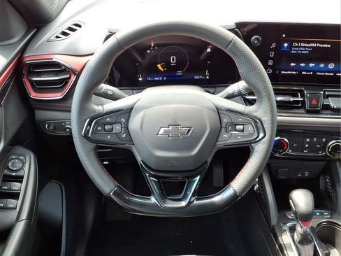 Used 2025 Chevrolet TrailBlazer RS w/ Driver Confidence Package AWD/4WD image 12