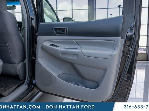 Used 2015 Toyota Tacoma PreRunner w/ TRD Sport Package RWD image 23